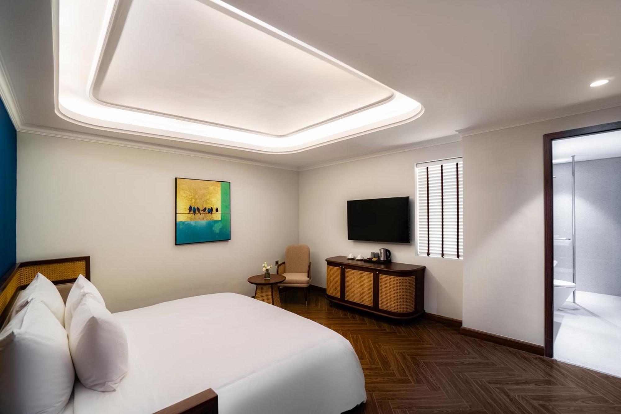 La Siesta Classic Hang Thung Hanoi Esterno foto A bedroom at the hotel
