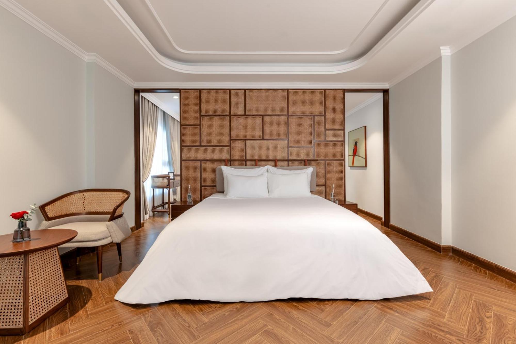 La Siesta Classic Hang Thung Hanoi Esterno foto A bedroom at the hotel