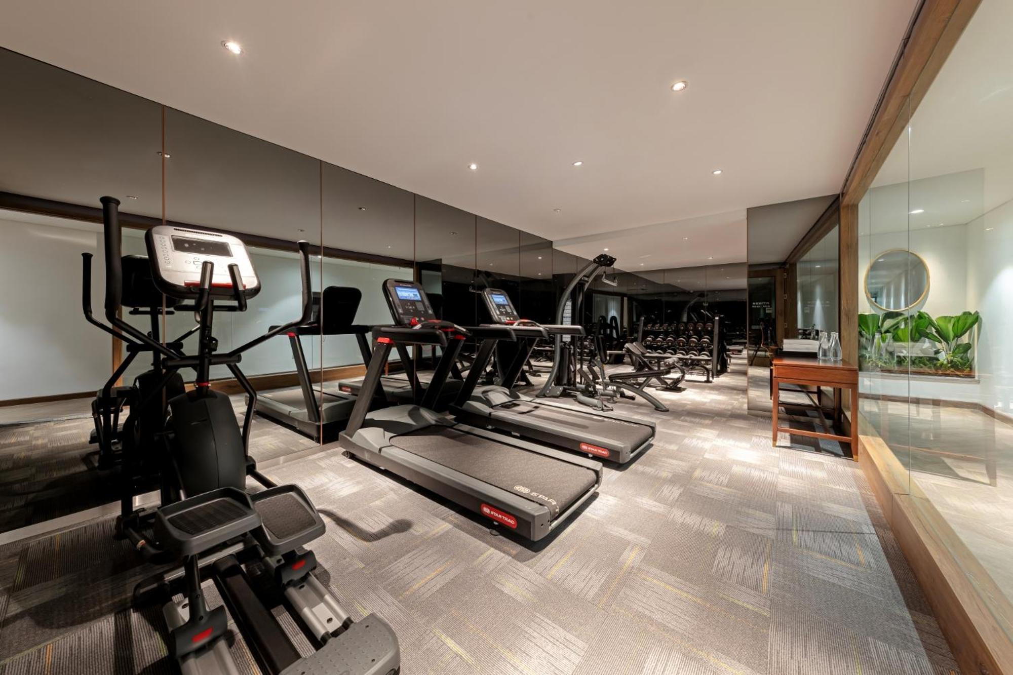 La Siesta Classic Hang Thung Hanoi Esterno foto The gym at The Hari