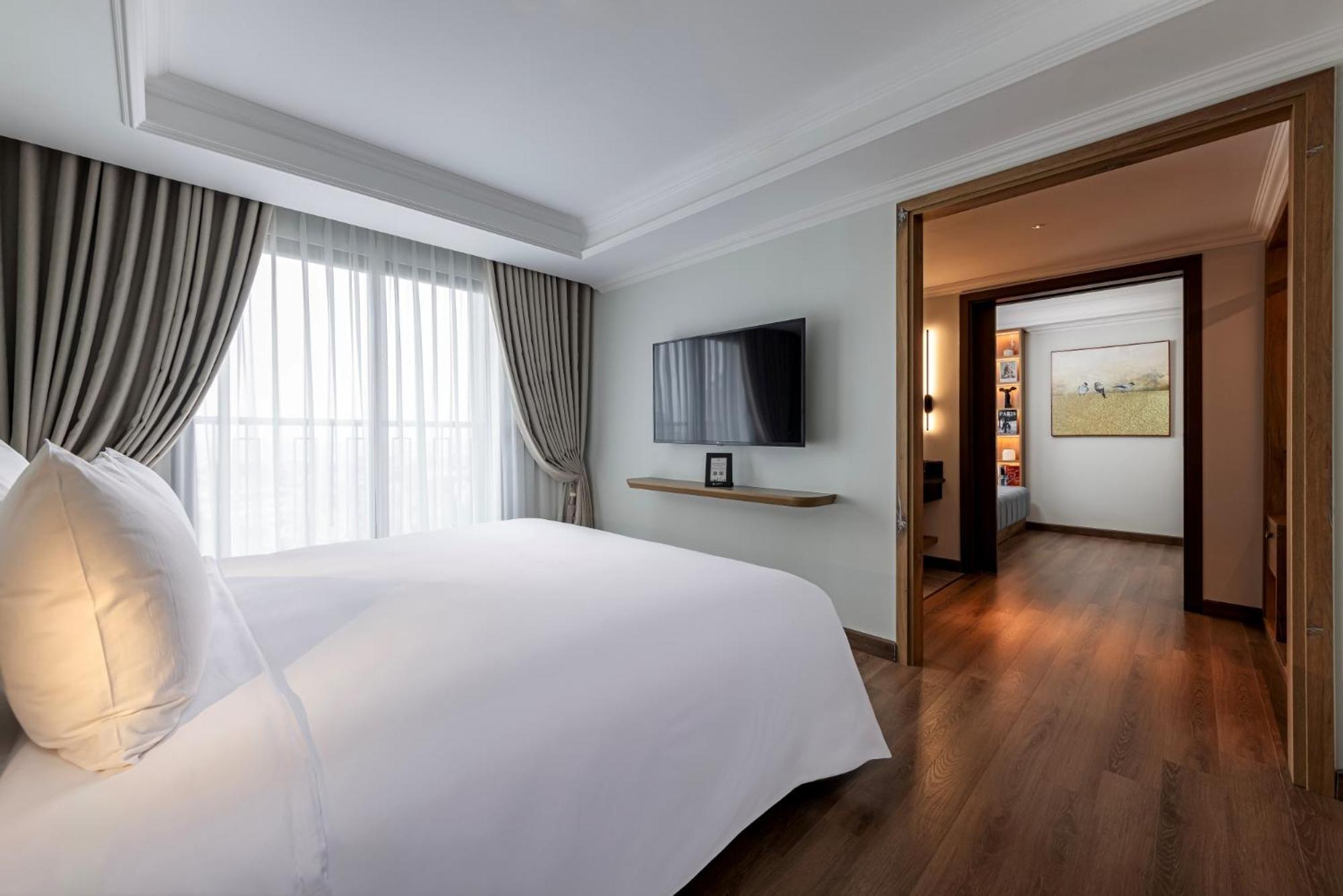 La Siesta Classic Hang Thung Hanoi Esterno foto A bedroom at the hotel
