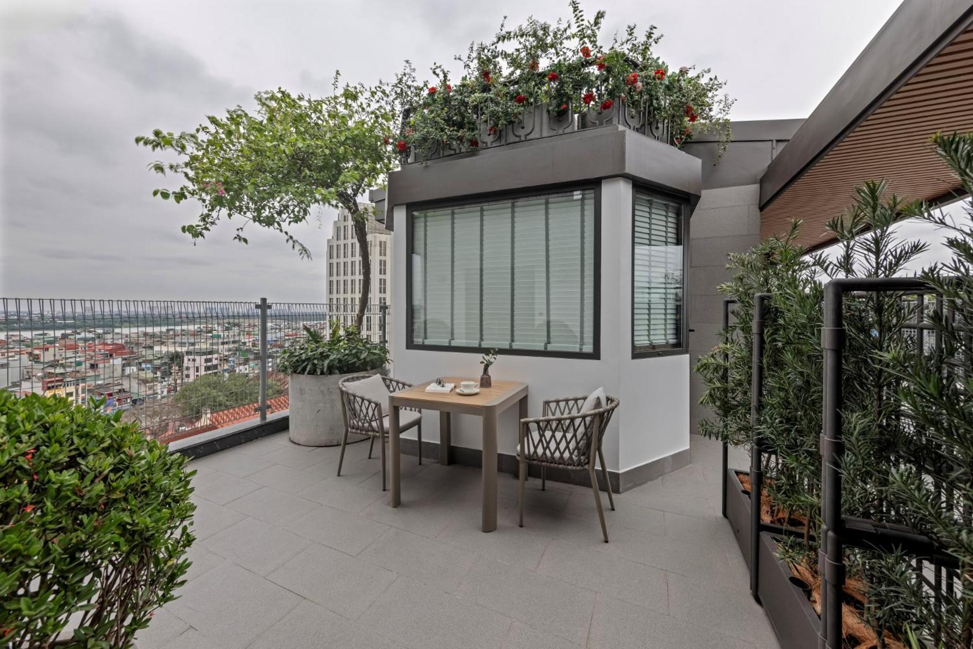 La Siesta Classic Hang Thung Hanoi Esterno foto Rooftop garden