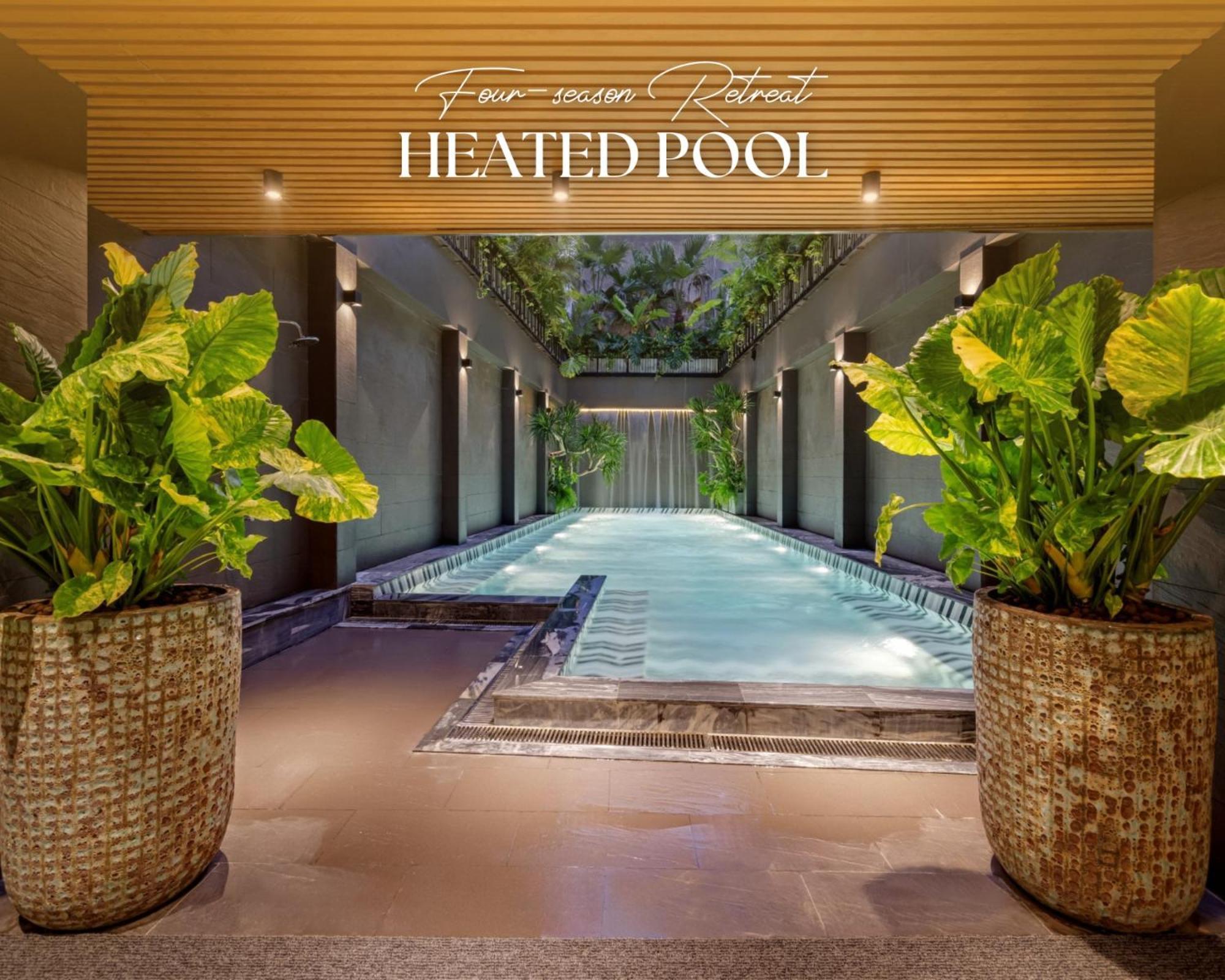 La Siesta Classic Hang Thung Hanoi Esterno foto The heated pool at the hotel